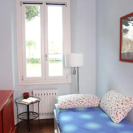 Lungarno68 Apartment *